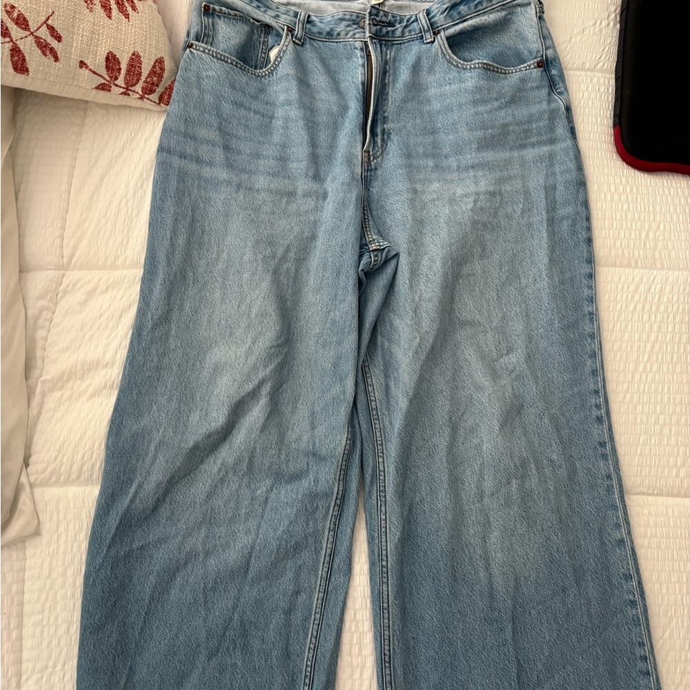 A&F Curve Love High Rise Wide Leg Jeans- size 14 or 32 - Picture 10 of 11